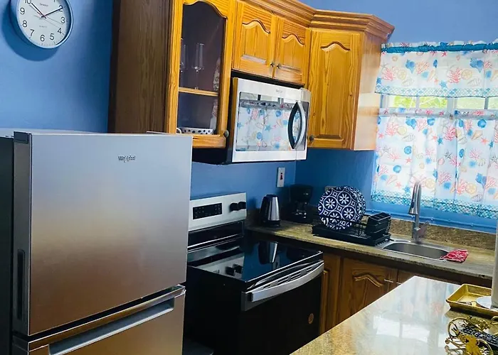 Apartment Montego Bay, Ironshore Luxury Blue *